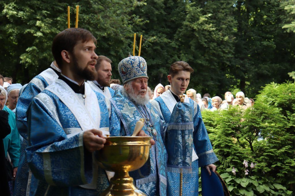 Престольный праздник храма в честь иконы Божией Матери «Казанская» в Коломенском