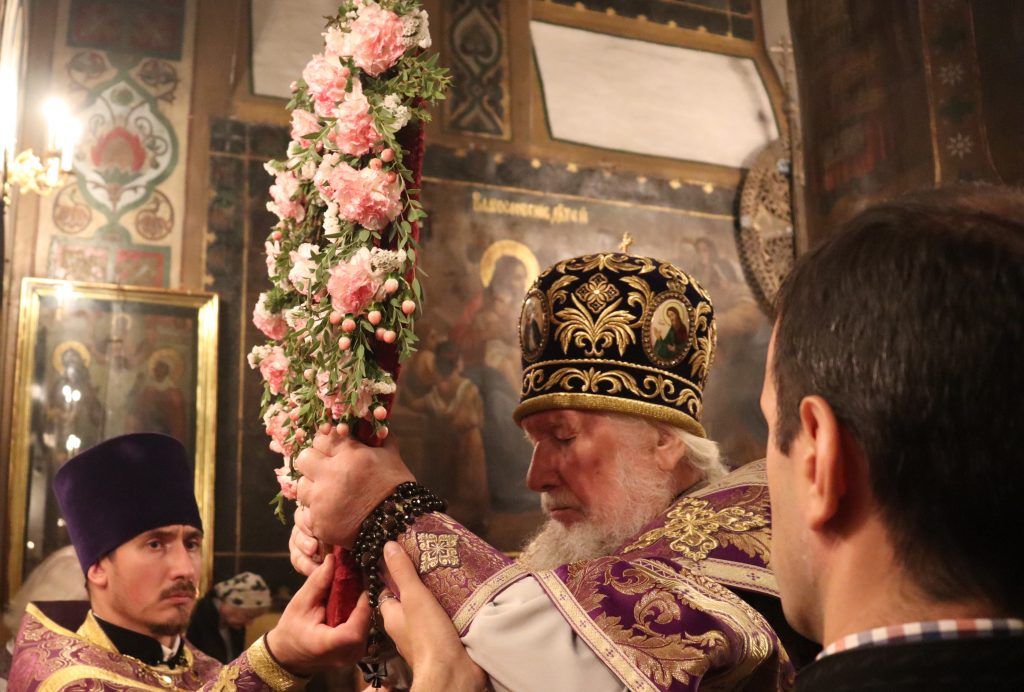 В канун праздника Воздвижения Креста Господня  епископ Гурий совершил всенощное бдение