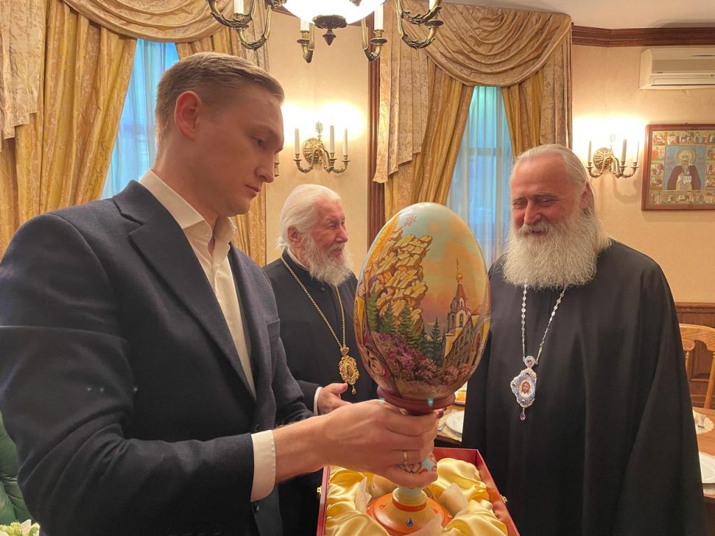 Епископ Гурий поздравил митрополита Феогноста с Пасхой