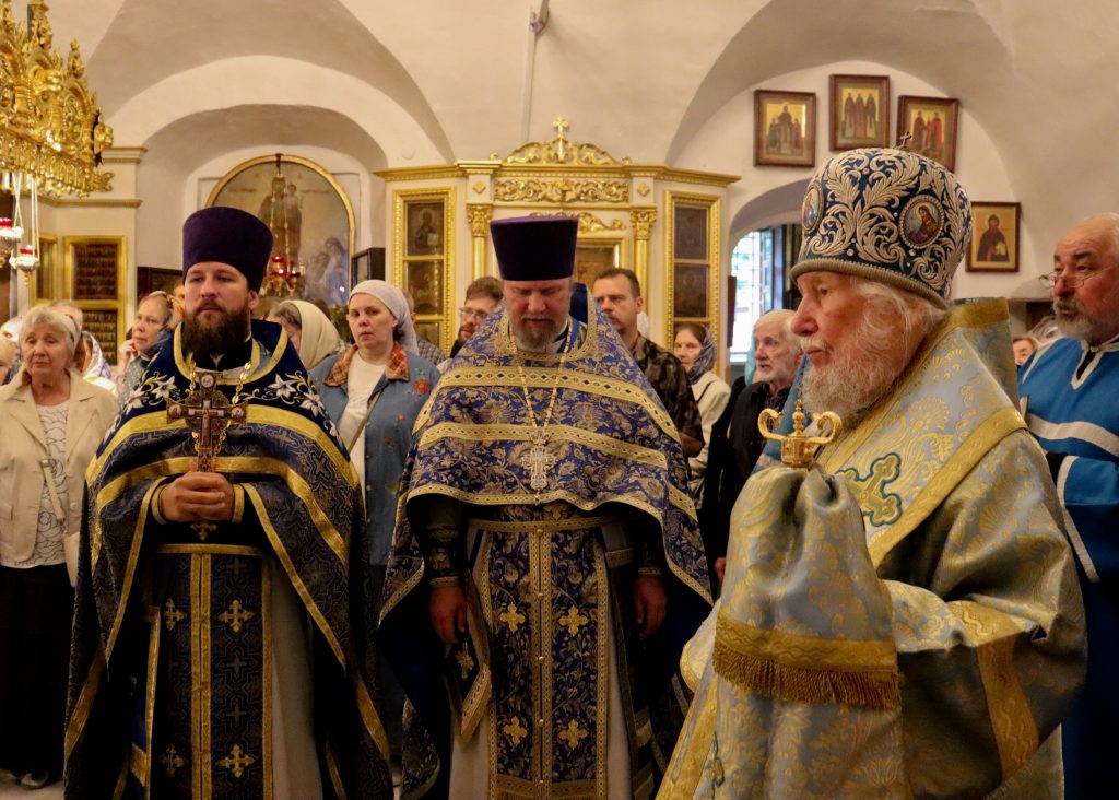 Престольный праздник храма в честь иконы Божией Матери «Казанская» в Коломенском
